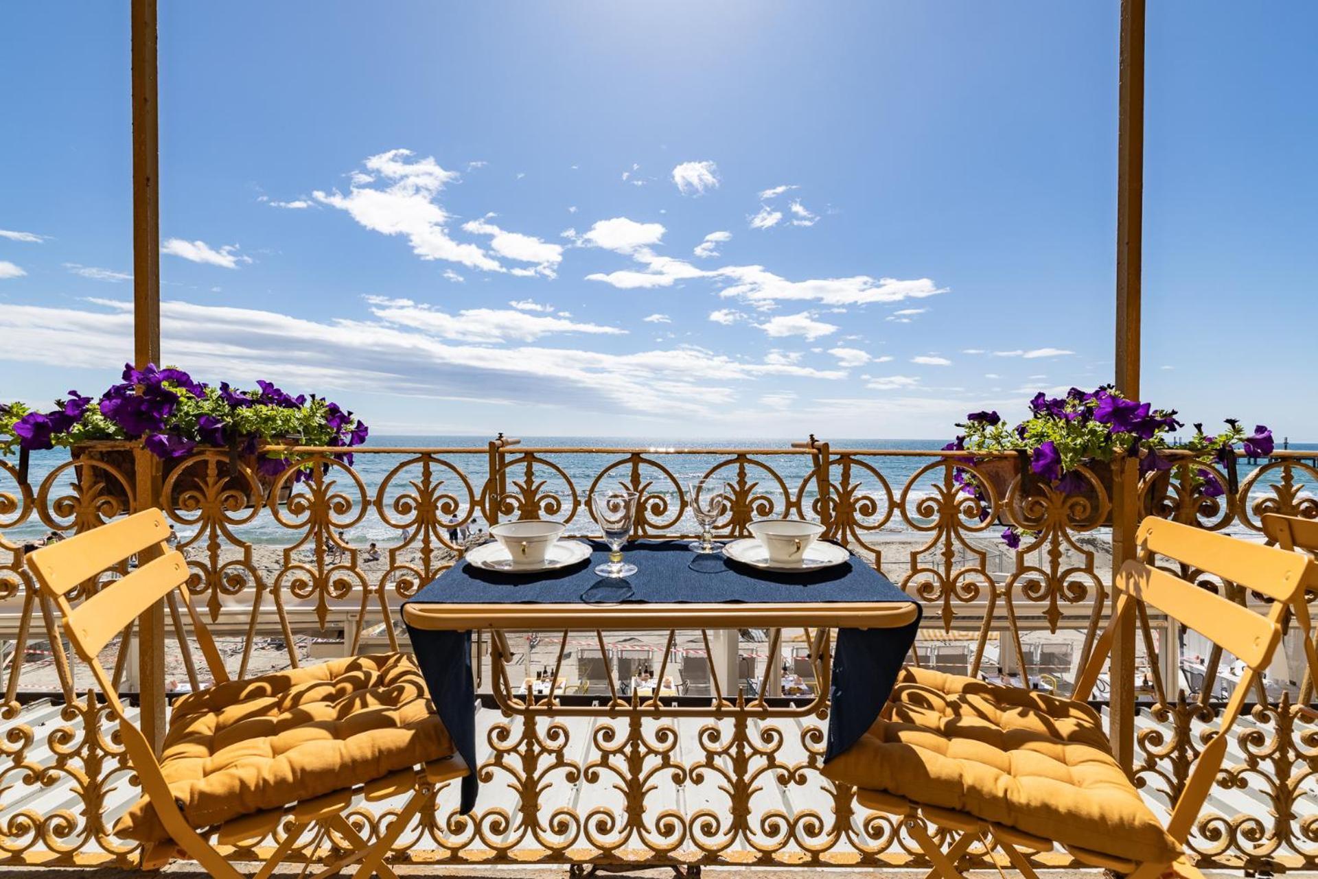 Casa D'Artista B&B Di Charme Алассіо Екстер'єр фото
