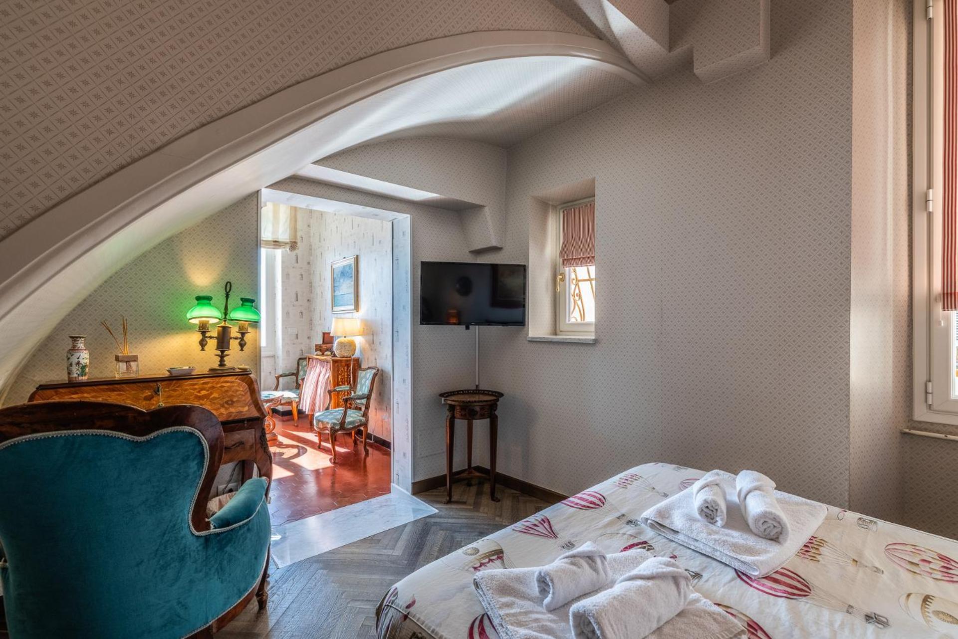 Casa D'Artista B&B Di Charme Алассіо Екстер'єр фото